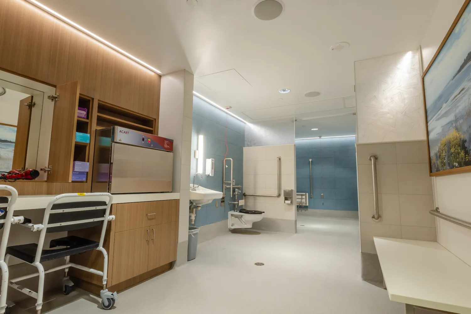 A dementia-friendly shower room 